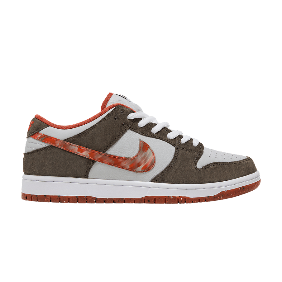 Фото № 1 с приближением к товару «‎Crushed D.C. x Nike Dunk Low SB Golden Hour Special Box»