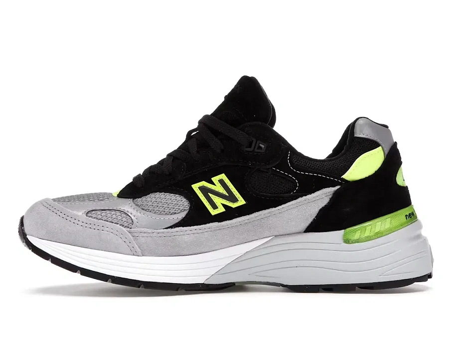 Фото № 3 с приближением к товару «‎New Balance 992»