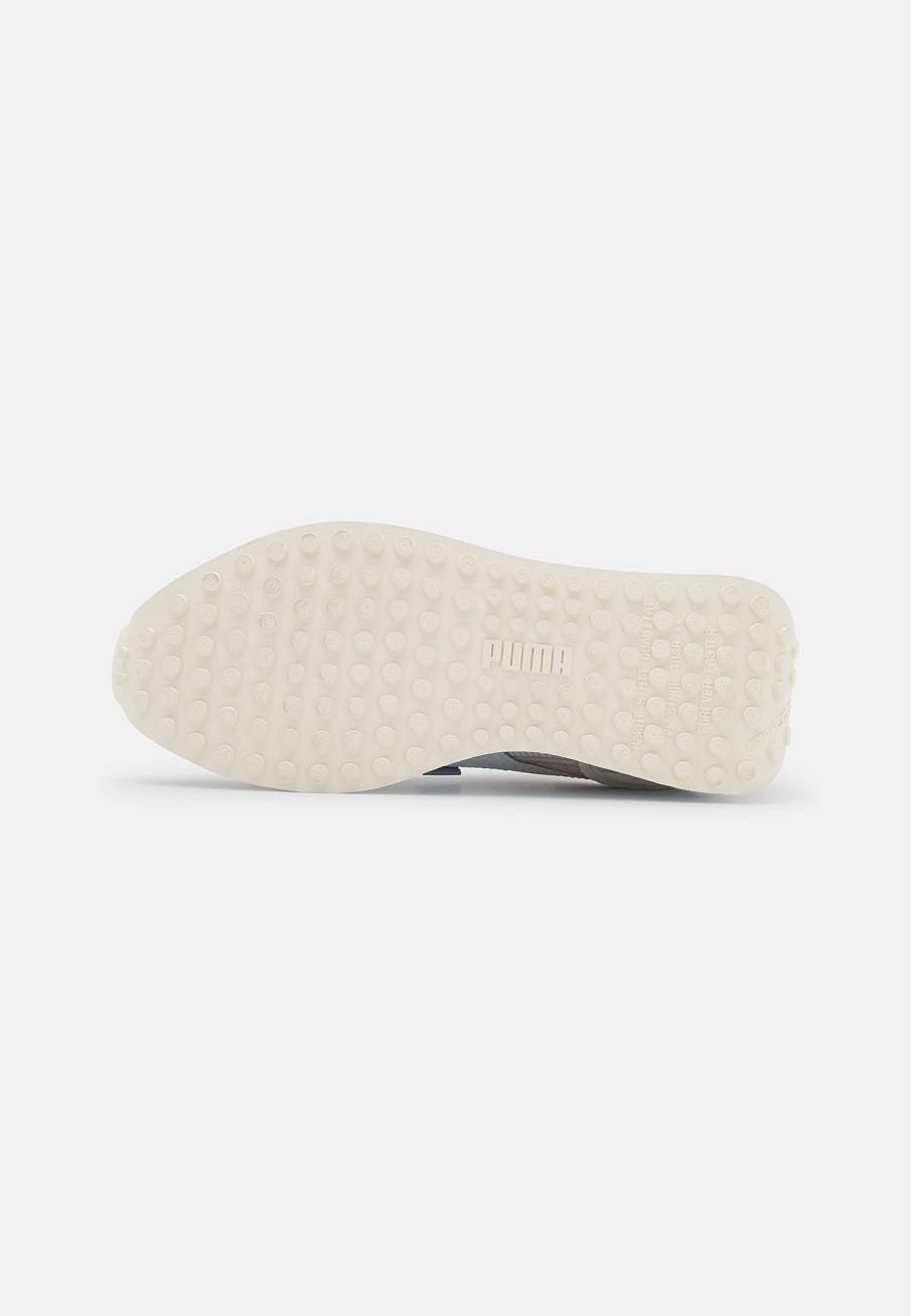 Фото № 5 с приближением к товару «‎Puma Future Rider Soft »
