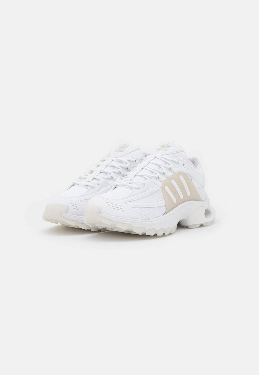 Фото № 3 с приближением к товару «‎Adidas Thesia »