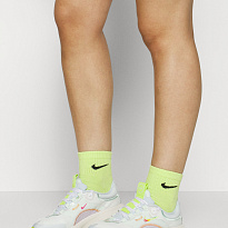 Фото № 3 с приближением к товару «‎Nike React Escape»