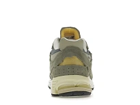 Фото № 4 с приближением к товару «‎New Balance 2002R»