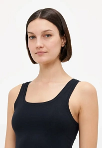 Фото № 4 с приближением к товару «‎ADRIANNE»