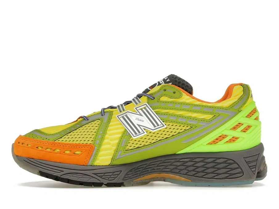 Фото № 3 с приближением к товару «‎New Balance 1906R»