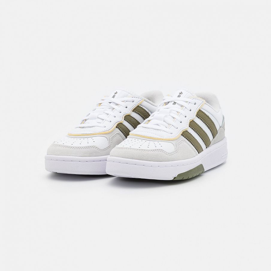 Фото № 2 с приближением к товару «‎Adidas Courtic »
