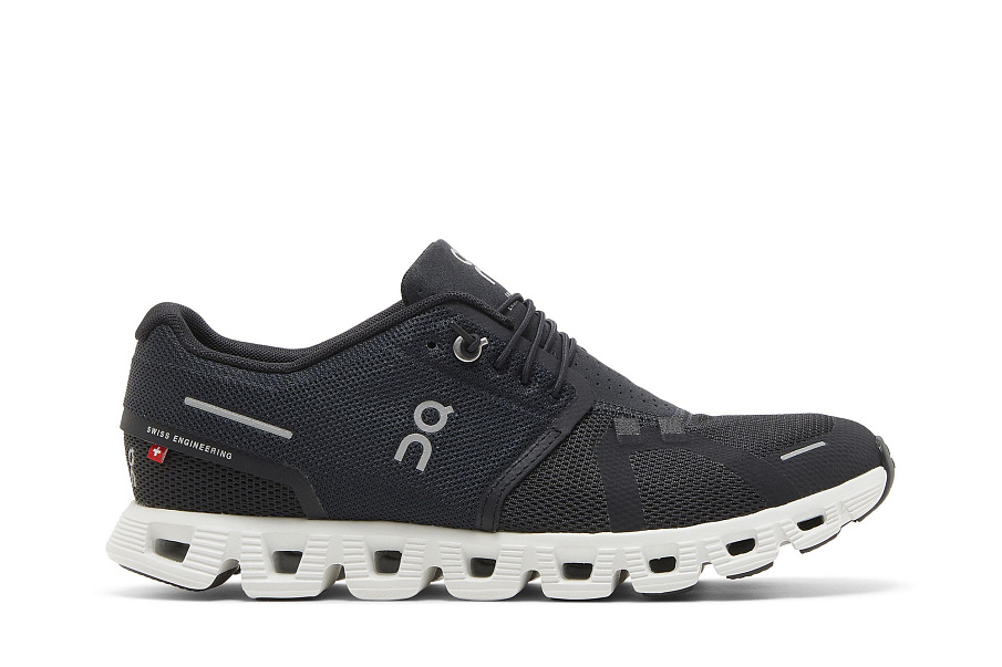 Фото № 2 с приближением к товару «‎ON Women's Cloud 5 Black White»