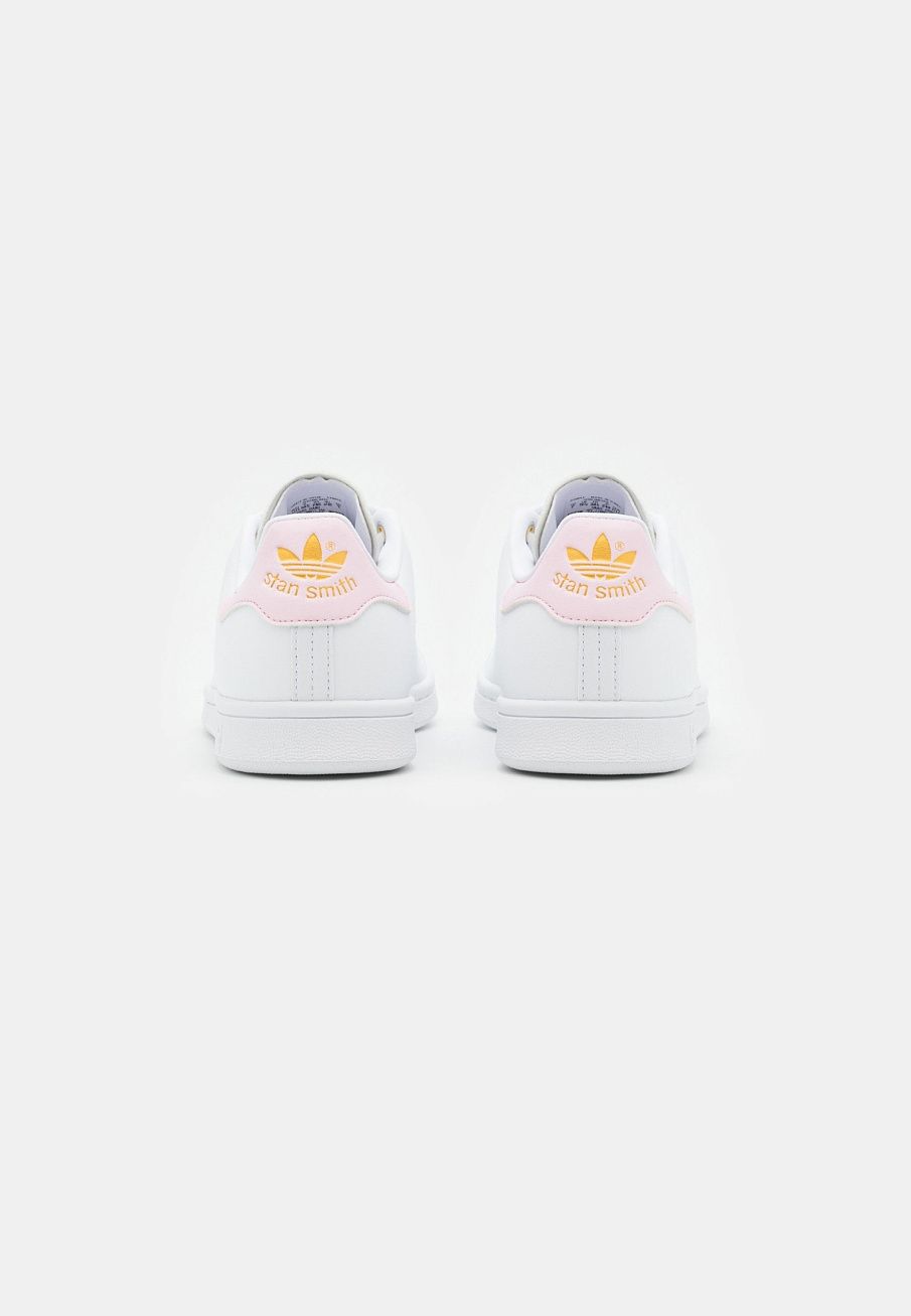 Фото № 4 с приближением к товару «‎Adidas Stan Smith »