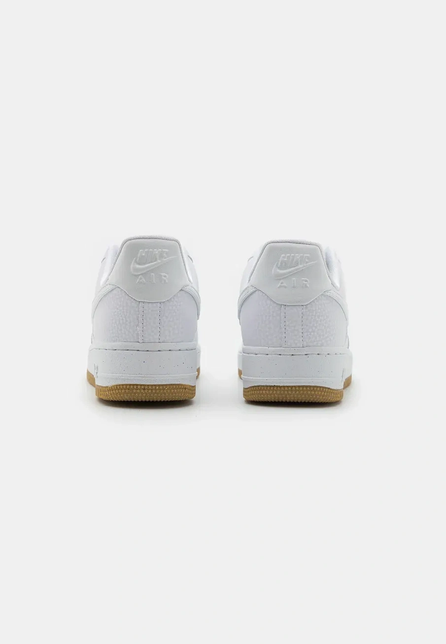 Фото № 3 с приближением к товару «‎AIR FORCE 1 07»