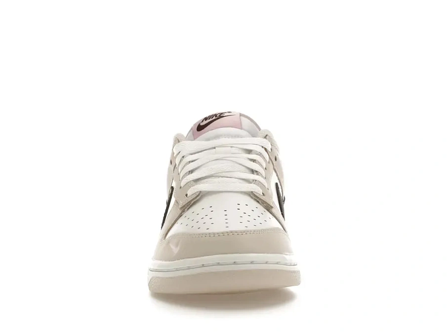 Фото № 2 с приближением к товару «‎Nike Dunk Low»