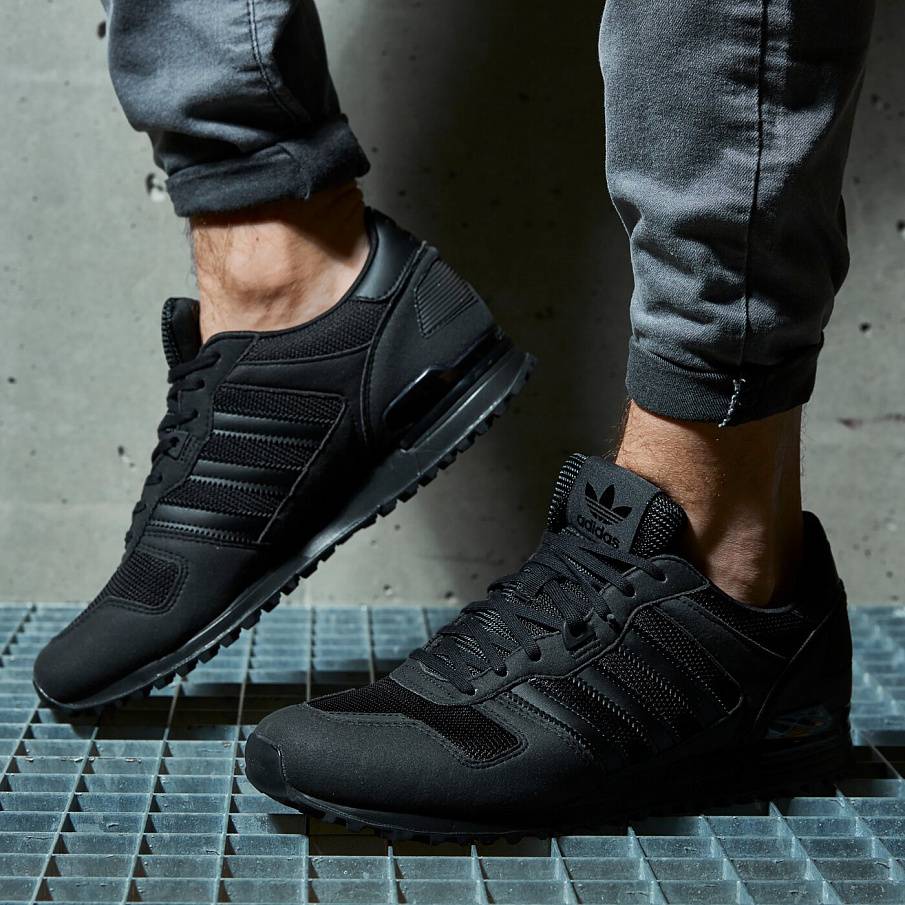 Фото № 3 с приближением к товару «‎Adidas ZX 700»