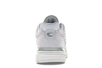 Фото № 4 с приближением к товару «‎New Balance 990v4»
