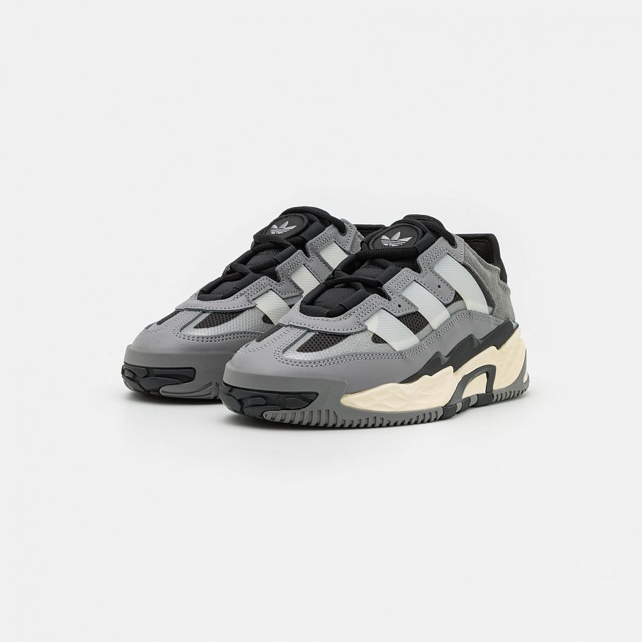 Фото № 2 с приближением к товару «‎Adidas Niteball »
