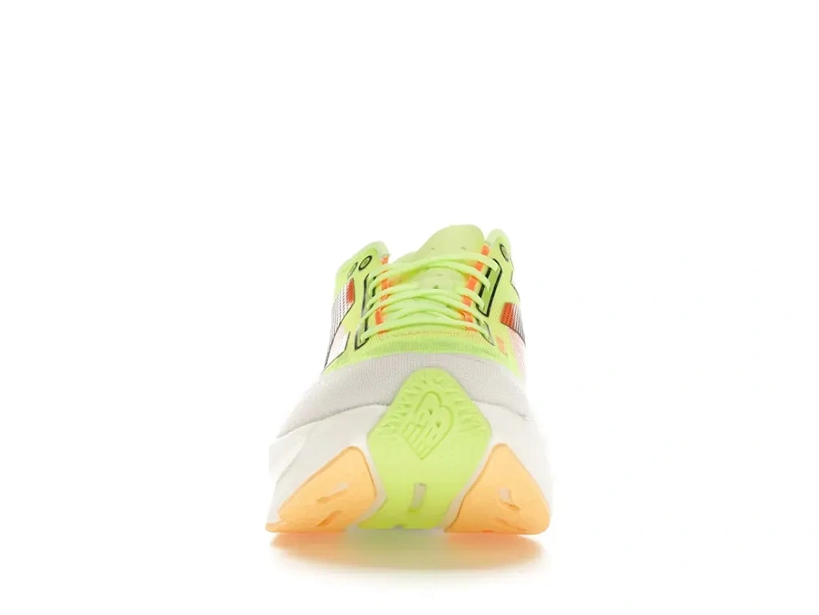 Фото № 2 с приближением к товару «‎New Balance FuelCell SuperComp Elite v4»