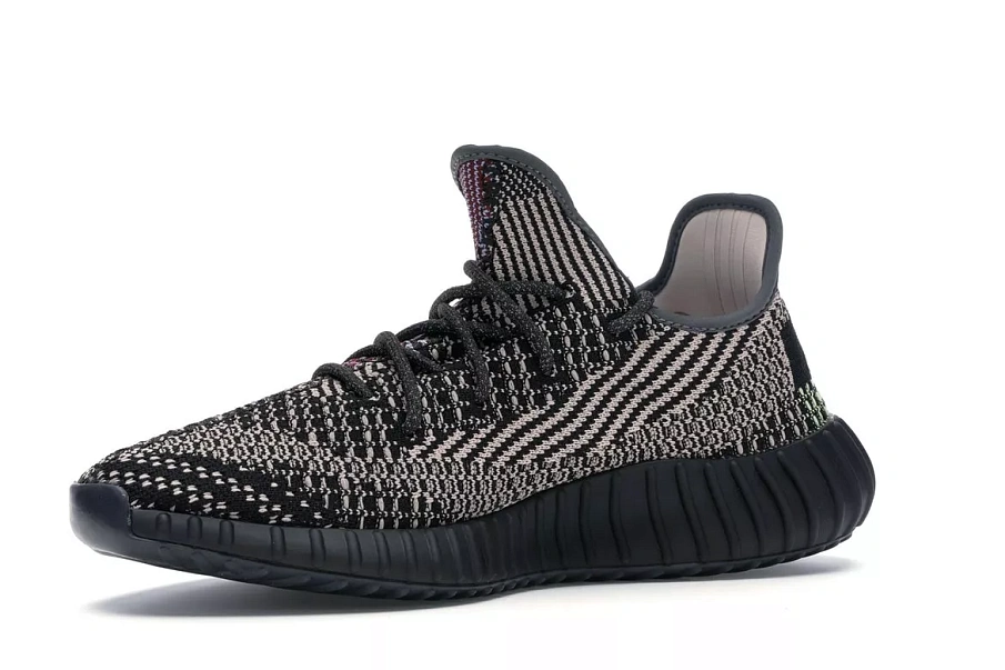 Фото № 4 с приближением к товару «‎adidas Yeezy Boost 350 V2 Yecheil (Non-Reflective)»