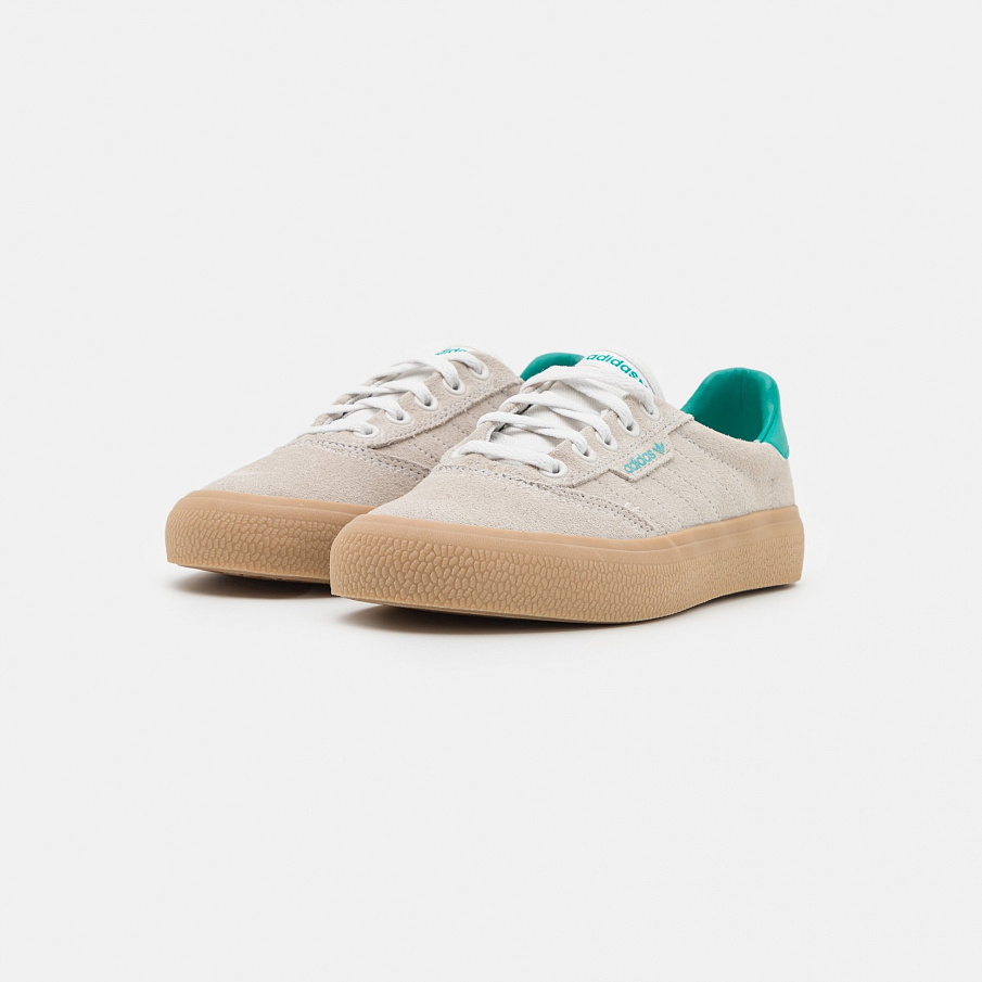 Фото № 2 с приближением к товару «‎Adidas »