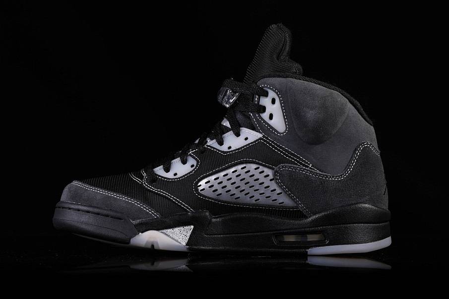 Фото № 3 с приближением к товару «‎Nike Air Jordan 5 Retro Anthracite »