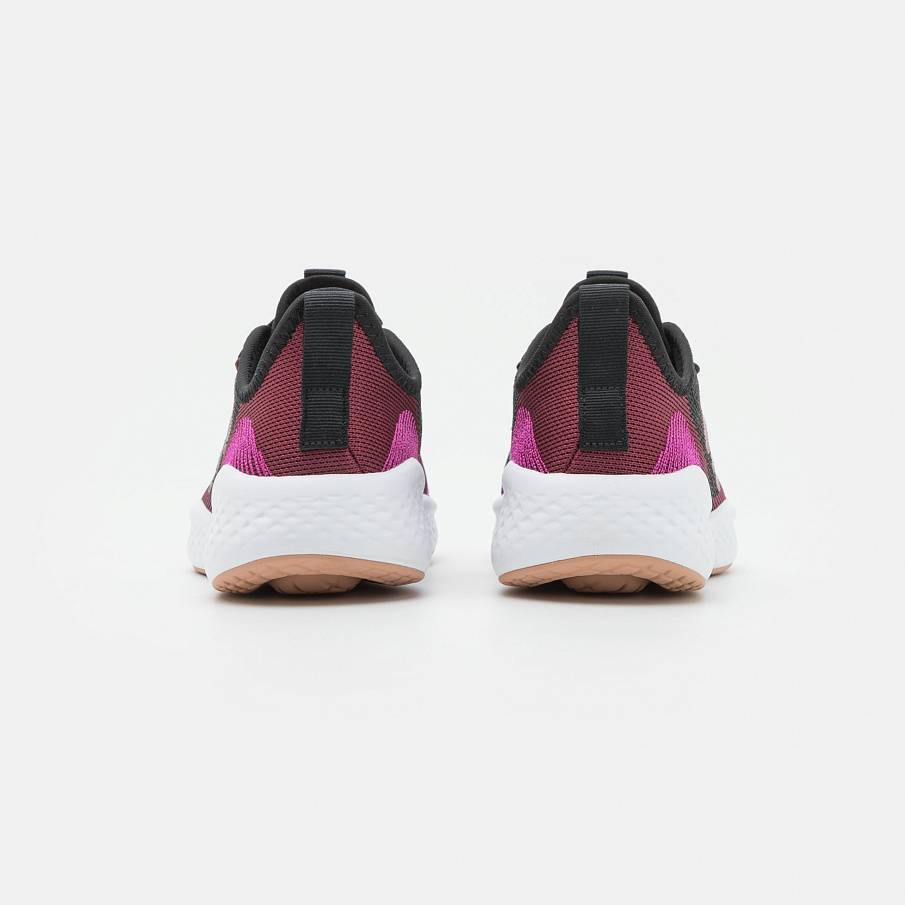 Фото № 3 с приближением к товару «‎Adidas 2.0 »