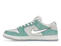Фото № 3 с приближением к товару «‎Nike SB Dunk Low April Skateboards»