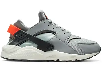 Nike Air Huarache (DR8606-001)