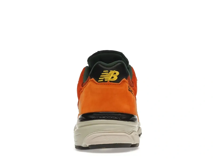 Фото № 4 с приближением к товару «‎New Balance 920»