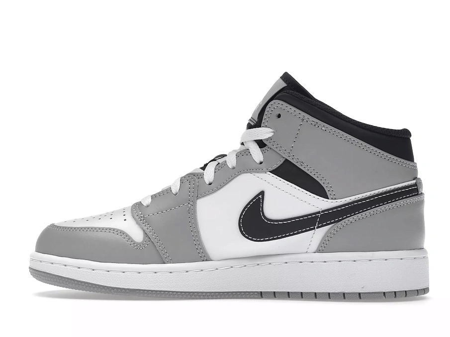 Фото № 5 с приближением к товару «‎Jordan 1 Mid Light Smoke Grey »