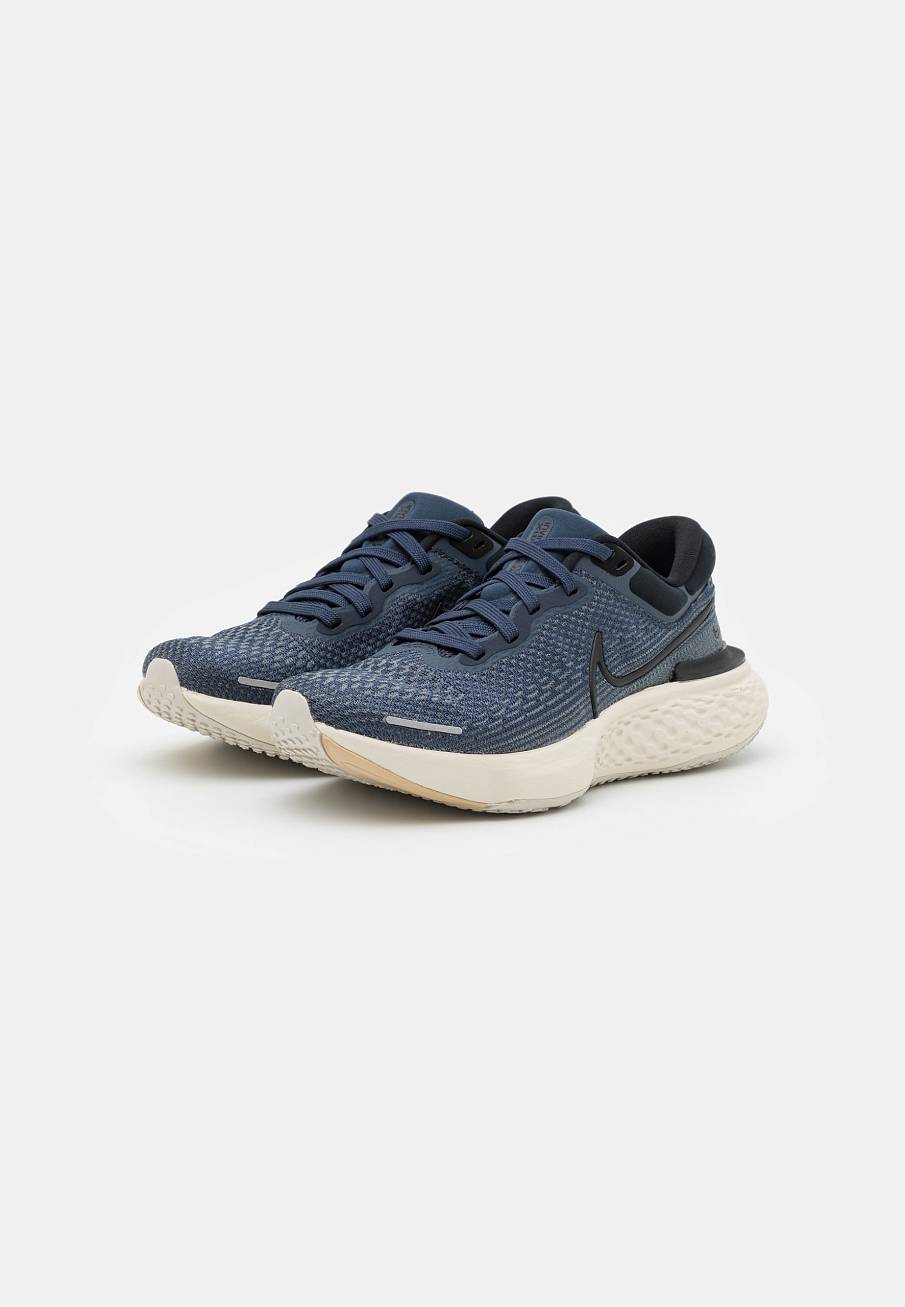 Фото № 2 с приближением к товару «‎Nike Zoomx Invincible Run»