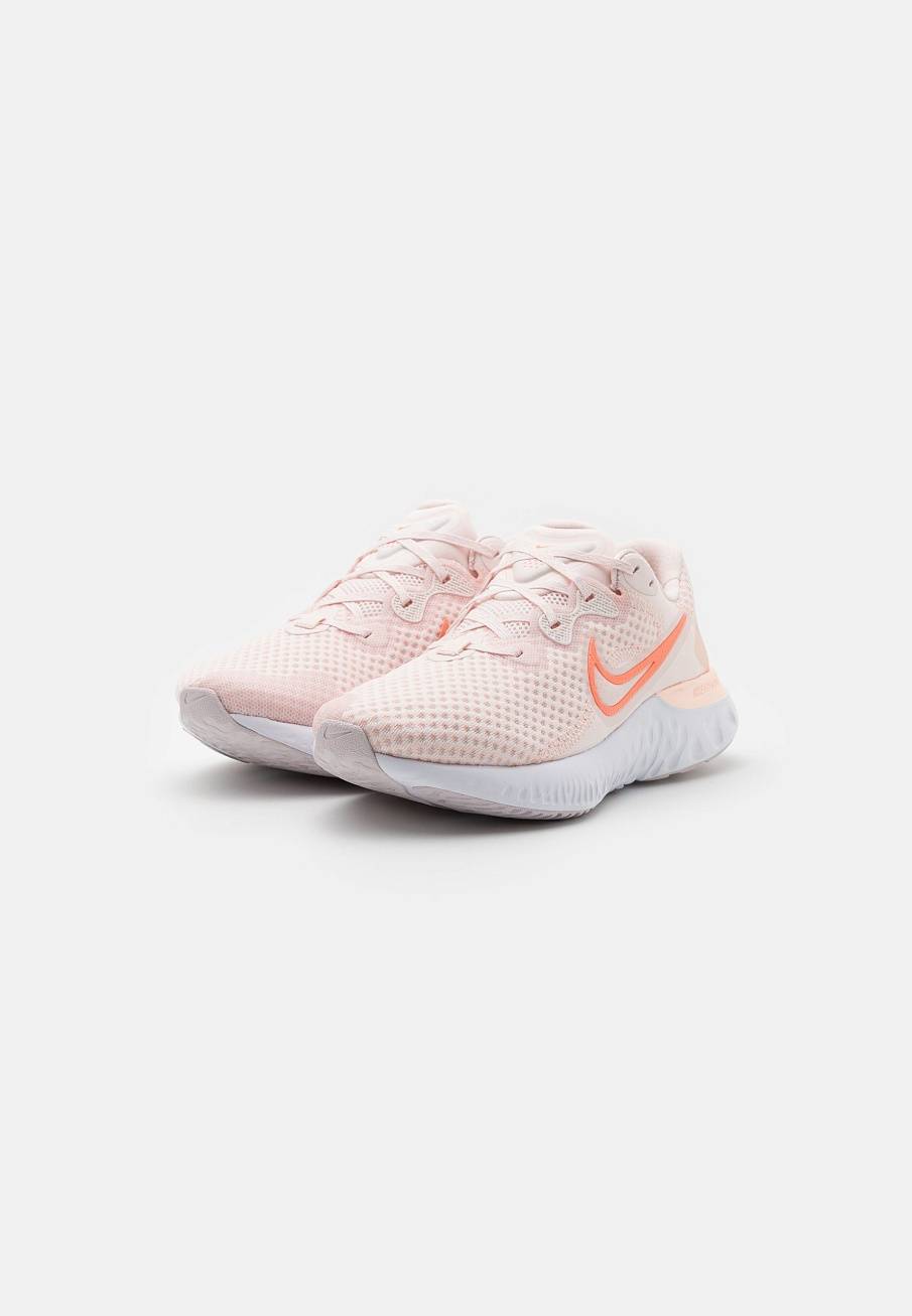 Фото № 2 с приближением к товару «‎Nike Renew 2»