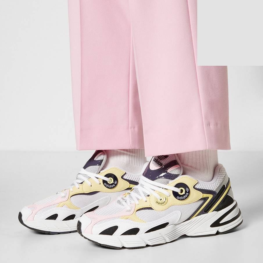 Фото № 4 с приближением к товару «‎Adidas Astir »