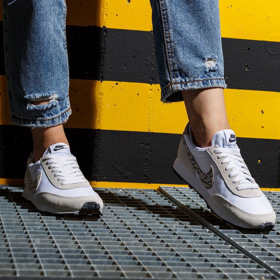 Фото № 3 с приближением к товару «‎Nike Dbreak SE»