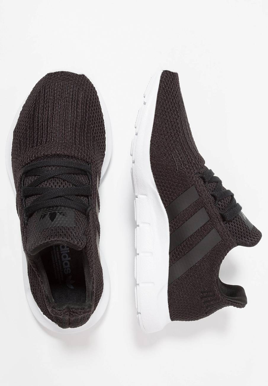 Фото № 2 с приближением к товару «‎Adidas Swift »
