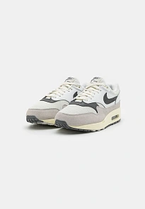 Фото № 2 с приближением к товару «‎AIR MAX 1»