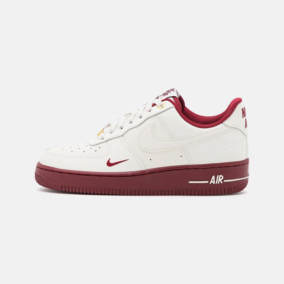 Фото № 1 с приближением к товару «‎Nike Wmns Air Force 1 07 SE Xcat »