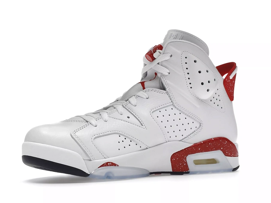 Фото № 4 с приближением к товару «‎Jordan 6 Retro Red Oreo»