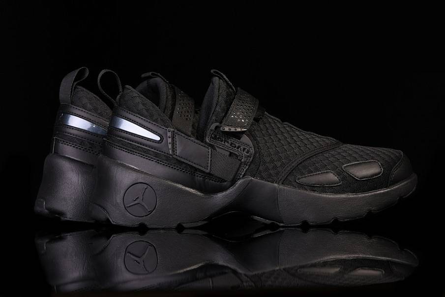Фото № 5 с приближением к товару «‎Nike Air Jordan LX »