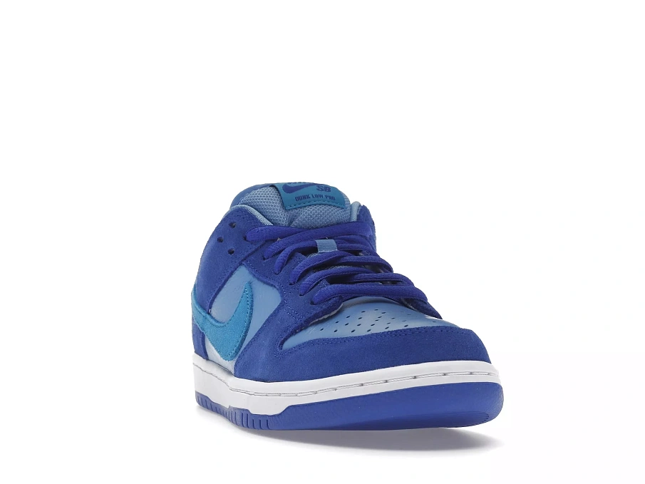 Фото № 3 с приближением к товару «‎Nike SB Dunk Low Blue Raspberry»