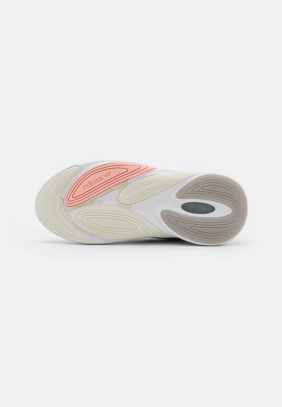 Фото № 5 с приближением к товару «‎Adidas Ozelia »