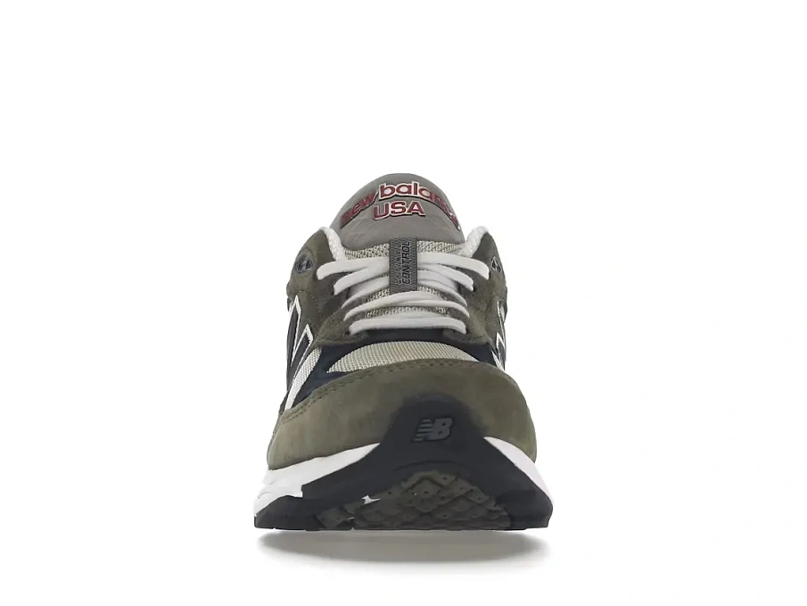 Фото № 2 с приближением к товару «‎New Balance 990v3»