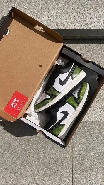 Air Jordan 1 Low - 4