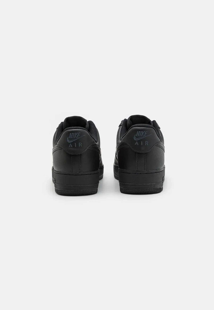 Фото № 3 с приближением к товару «‎AIR FORCE 1 07 FLYEASE»