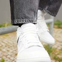 Фото № 1 с приближением к товару «‎Nike Dunk HI Retro »