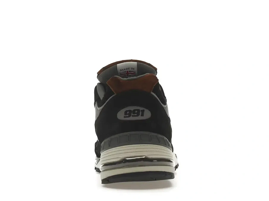 Фото № 4 с приближением к товару «‎New Balance 991»