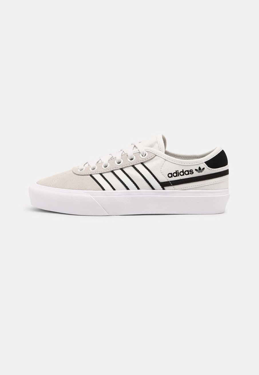 Фото № 1 с приближением к товару «‎Adidas Delpala »