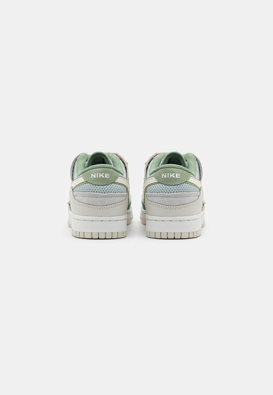 Фото № 3 с приближением к товару «‎Nike Dunk Scrap SE »