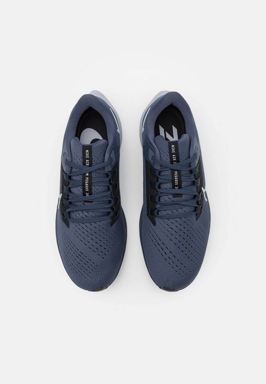 Фото № 4 с приближением к товару «‎Nike Air Zoom Pegasus 38»