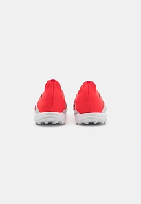 Фото № 3 с приближением к товару «‎PREDATOR LEAGUE LACELESS TURF»