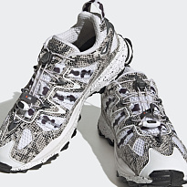 Фото № 2 с приближением к товару «‎Adidas Hyperturf »