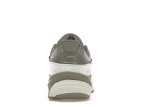 Фото № 4 с приближением к товару «‎New Balance 990v6»