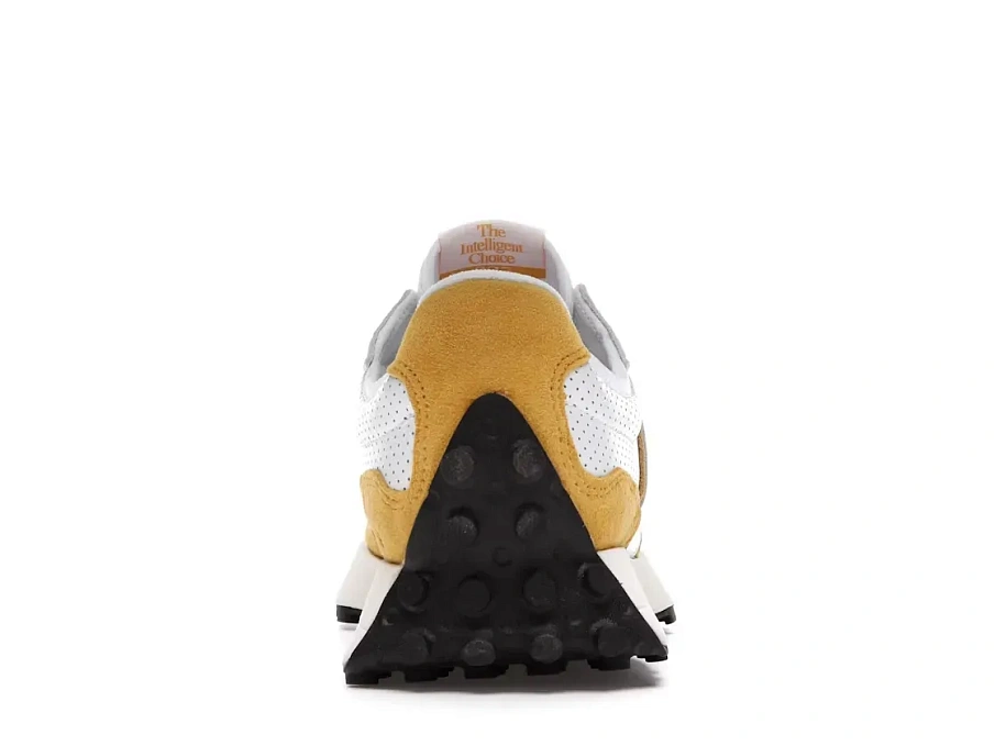Фото № 4 с приближением к товару «‎New Balance 327»