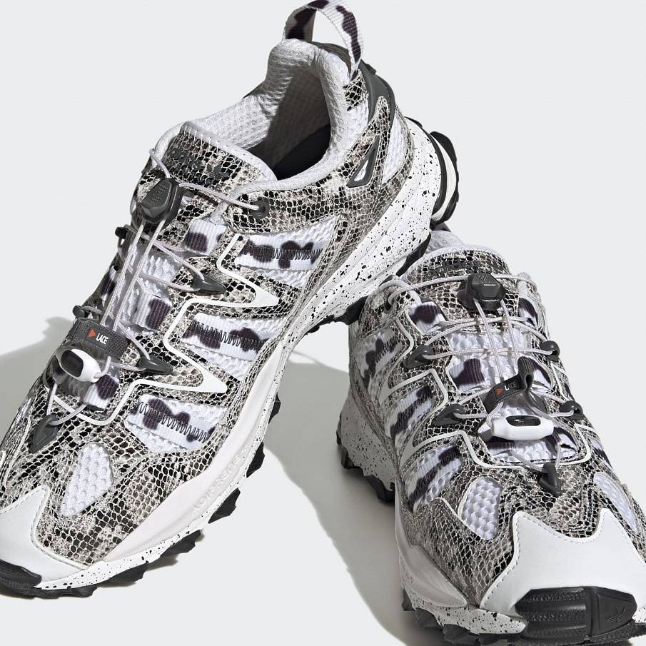 Фото № 2 с приближением к товару «‎Adidas Hyperturf »