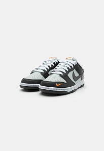 Фото № 4 с приближением к товару «‎NIKE DUNK LOW UNISEX»
